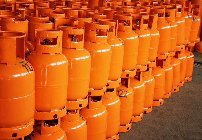 How to Handle and Store Gas Cylinders Safely
